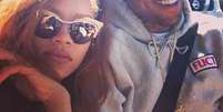 <p>Rihanna e Chris Brown em foto postada no Instagram da cantora</p>  Foto: Instagram / Reprodução