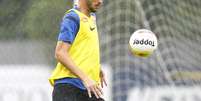 <p>Dracena está perto de retorno após sequência de lesões no joelho</p>  Foto: Ricardo Saibun/Santos FC / Divulgação