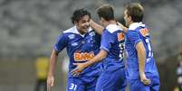 Jogadores do Cruzeiro comemoram goleada sobre o Nacional pelo Campeonato Mineiro  Foto: Washington Alves / Vipcomm