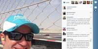 <p>Em foto de&nbsp;rede social, Barrichello posa no circuito do Sakhir, onde participa da transmiss&atilde;o de prova</p>  Foto: Instagram / Reprodu&ccedil;&atilde;o