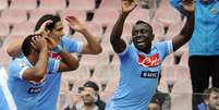 Armero comanda dança em gol do Napoli  Foto: AP
