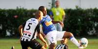 <p>Cruzeiro enfrentar&aacute; o Villa Nova na semifinal</p>  Foto: Ramon Bitencourt / Agência Lance