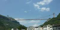 <p>Ponte de Aizhai, na China</p>  Foto: Giabb/Wikicommons