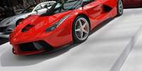 LaFerrari &eacute; apresentada no Grand Palais, em Paris  Foto: AFP