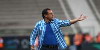 Vanderlei Luxemburgo comanda Gr&ecirc;mio contra o S&atilde;o Luiz  Foto: Lucas Uebel/Gr&ecirc;mio FBPA / Divulga&ccedil;&atilde;o