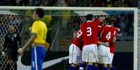 <p>Zagueiro elogiou Vargas em gol do Chile</p>  Foto: Bruno Santos / Terra