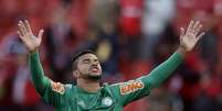 <p>Maur&iacute;cio Ramos est&aacute; com contrato perto do fim no Palmeiras</p>  Foto: AP