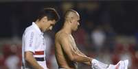 <p>Atacante retorna ao São Paulo em jogo decisivo pela Libertadores</p>  Foto: Ricardo Matsukawa / Terra