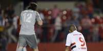 <p>Ap&oacute;s desperdi&ccedil;ar p&ecirc;nalti contra o Corinthians, Lu&iacute;s Fabiano foi apontado como um dos principais vil&otilde;es de elimina&ccedil;&atilde;o s&atilde;o-paulina</p>  Foto: Ricardo Matsukawa / Terra