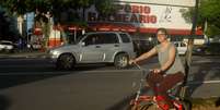 A estudante de arquitetura Charline Carelli provocou mudan&ccedil;as em projeto de lei que limitava o uso de bicicletas  Foto: BBC Mundo