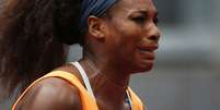 <p>Serena teve dificuldades para aproveitar bem as primeiras bolas no 2º set</p>  Foto: EFE