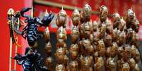 Em Pequim é possível experimentar diferentes tipos de insetos em barracas nas ruas  Foto: AFP