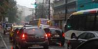 Chuva forte fecha Aeroporto Santos Dumont e complica tr&acirc;nsito no Rio de Janeiro nesta sexta-feira  Foto: Alessandro Buzas / Futura Press