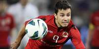 <p>Nilmar vai continuar no futebol do Catar</p>  Foto: AFP