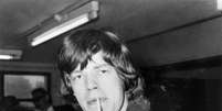 Mick Jagger na d&eacute;cada de 1960, per&iacute;odo abordado pela exposi&ccedil;&atilde;o no Proud Chelsea, em Londres   Foto: Getty Images 
