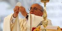 O papa Francisco celebra a missa de Corpus Christi na Basílica de São João de Latrão, em Roma  Foto: Reuters