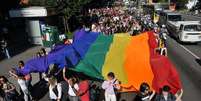 <p>Neste s&aacute;bado, manifestantes participaram da Marcha L&eacute;sbica na avenida Paulista&nbsp;</p>  Foto: J. Duran Machfee / Futura Press