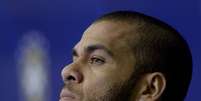 <p>Daniel Alves citou inscri&ccedil;&atilde;o da bandeira brasileira, "Ordem e Progresso", para definir o momento da Sele&ccedil;&atilde;o</p>  Foto: Ricardo Matsukawa / Terra