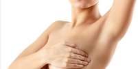 <p>A retirada dos nódulos comprometidos na axila também é outro tratamento para conter o avanço do câncer de mama para a axila</p>  Foto: Getty Images 