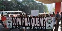 <p>Protesto contra a Copa do Mundo tomou conta da Paulista e teve início no Masp</p>  Foto: J. Duran Machfee / Futura Press