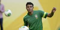 <p>Thiago Silva já teria dito a pessoas próximas que queria ir para o Barcelona</p>  Foto: Ricardo Matsukawa / Terra