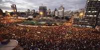<p>Multidão participa da manifestação em São Paulo nesta segunda-feira</p>  Foto: Gabriela Biló / Futura Press