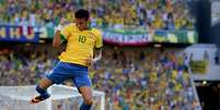 <p>Neymar voltou a marcar um belo gol e garantiu a vitória do Brasil</p>  Foto: Ricardo Matsukawa / Terra