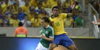 <p>Volante do Corinthians sentiu lesão no segundo tempo do confronto</p>  Foto: Ricardo Matsukawa / Terra