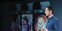 <p>CEO do Instagram, Kevin Systrom, anuncia a novidade na sede do Facebook</p>  Foto: Getty Images 