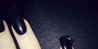 <p>Kylie usou o acessório no dedo mindinho</p>  Foto: Reprodução