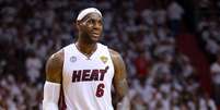 <p>LeBron James foi o cestinha da partida e eleito o MVP da série final</p>  Foto: Getty Images 