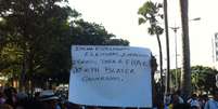 <p>Manifestante baiano protestou contra a realização dos eventos da Fifa no Brasil</p>  Foto: Fábio de Mello Castanho / Terra