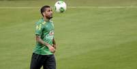 <p>Daniel Alves teve uma conversa de cerca de 30 minutos</p>  Foto: Ricardo Matsukawa / Terra