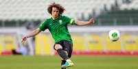 <p>David Luiz seria o nome preferido do Barça para formar dupla de zaga com Piqué</p>  Foto: Getty Images 