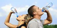 <p>Ficar com sede é um indicador infalível de que o corpo precisa de água</p>  Foto: Getty Images 