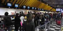 Aeroporto de Congonhas registrou filas na manhã desta terça-feira em São Paulo  Foto: Luiz Claudio Barbosa / Futura Press