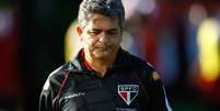 <p>Demitido do São Paulo, Ney Franco foi procurado por dirgente santista; técnico tem histórico de aproveitamento de jovens jogadores</p>  Foto: Fernando Dantas / Gazeta Press