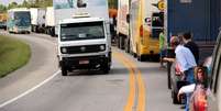 <b>4 de julho - </b>"Depois das mortes, tivemos de parar a manifesta&ccedil;&atilde;o, pois ficou sem clima. Mas vamos ver mais pra frente o que ocorre", disse o caminhoneiro Miguel Lima da Silva, 39 anos  Foto: M&aacute;rio Bittencourt / Especial para Terra