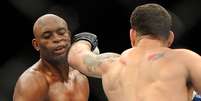 <p>Weidman afirmou que Anderson Silva faltou com respeito e que ele colocou o brasileiro no lugar dele</p>  Foto: AP