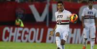 <p>Volante entrou no segundo tempo contra Vit&oacute;ria ap&oacute;s dois meses afastado</p>  Foto: Rubens Schiri / São Paulo / Divulgação