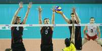 <p>Bruninho elogiou postura dos jogadores contra o Canad&aacute;</p>  Foto: FIVB / Divulgação