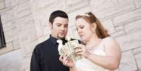 <p>Garantir a estabilidade financeira também é motivo para não pedir o divórcio</p>  Foto: Getty Images 