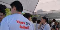 <p>Em Salvador (BA), os manifestantes usavam camisetas pedindo que o ministro da Saúde, Alexandre Padilha, vá para Cuba</p>  Foto: Romildo de Jesus / Futura Press