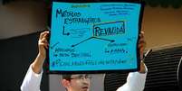 <p>Médicos e estudantes criticam o programa lançado pelo governo federal. Na foto, protesto em Manaus (AM)</p>  Foto: Edmar Barros / Futura Press