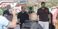 Roberto Natel (de preto, com microfone) afirmou que j&aacute; previa por confus&atilde;o no churrasco do S&atilde;o Paulo  Foto: Miguel Schincariol/saopaulofc.net / Divulga&ccedil;&atilde;o