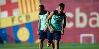 <p>Ex-santista teve primeiro contato com bola após conhecer elenco durante a manhã</p>  Foto: Getty Images 