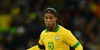 <p>Ronaldinho est&aacute; na mira do futebol turco</p>  Foto: Getty Images 