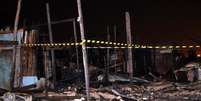 Ao menos quatro barracos foram destruídos pelas chamas  Foto: Edison Temoteo / Futura Press