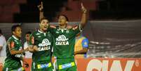 Bruno Rangel marcou os dois gols da Chapecoense em virada sobre o Sport  Foto: Aldo Carneiro / Futura Press