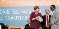 Com dois vetos, a presidente Dilma Rousseff sancionou nesta segunda-feira o Estatuto Nacional da Juventude  Foto: Roberto Stuckert Filho/PR / Divulgação